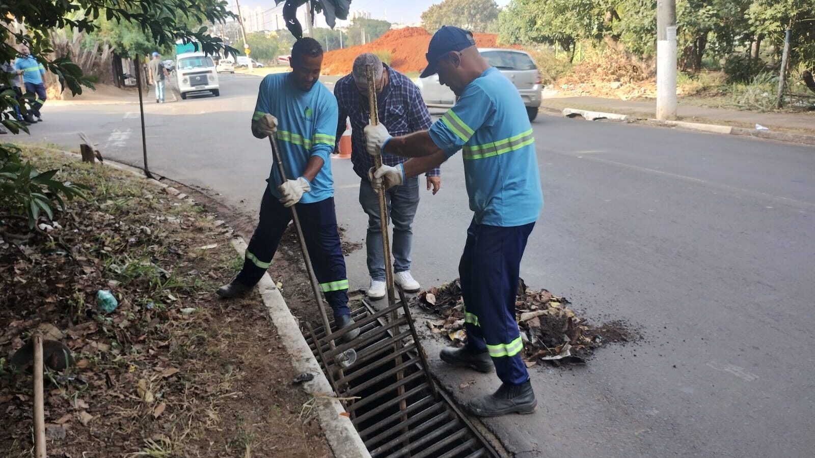 jardim-amanda:-acoes-para-evitar-crimes-ambientais-sao-realizadas-no-bairro