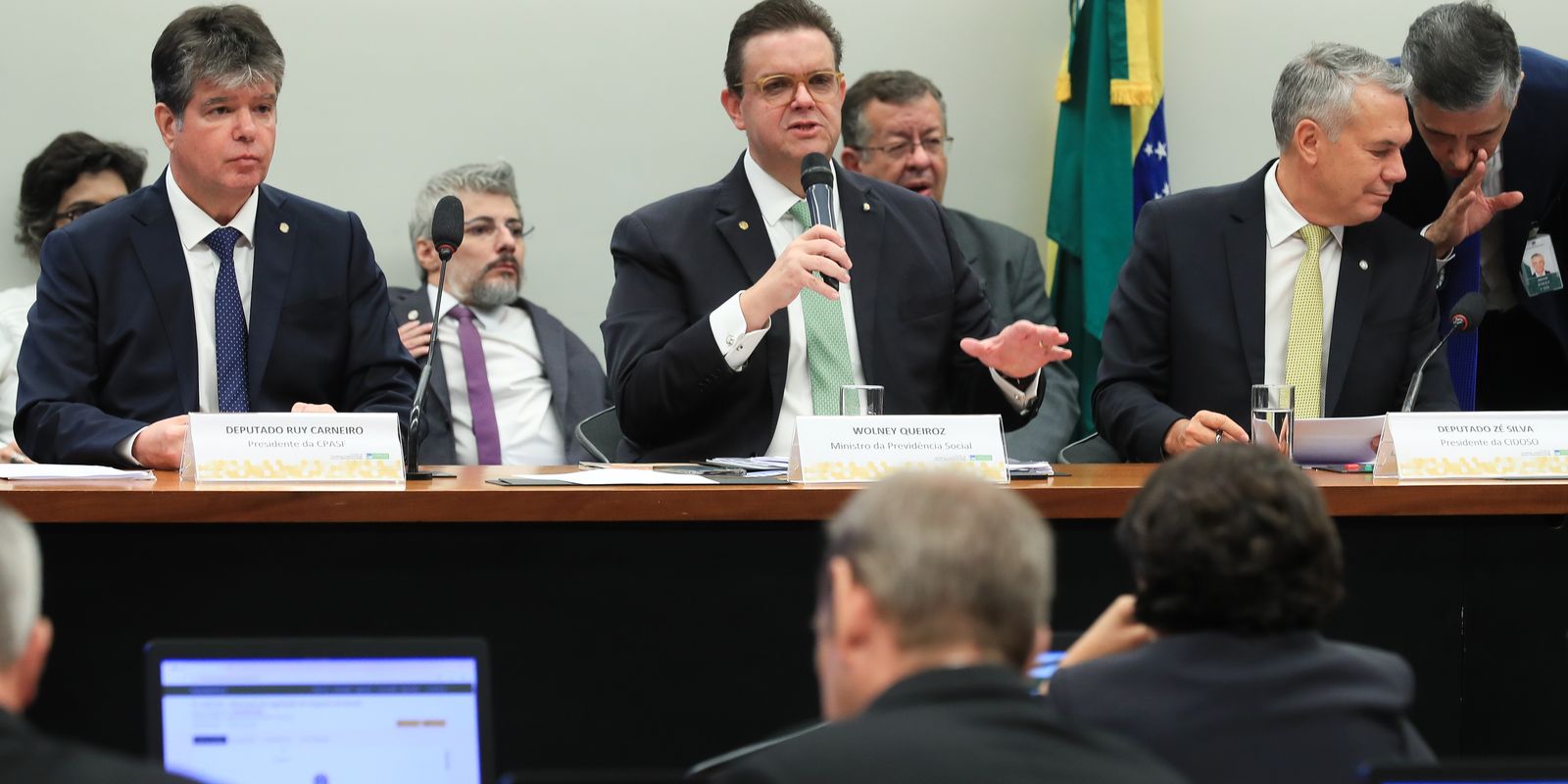 wolney:-descontos-ilegais-de-pensoes-enact-inss-podem-chegar-a-r$-3-bi
